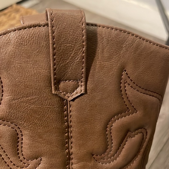 Cowgirl boots size 9 from soda - Picture 3 of 7